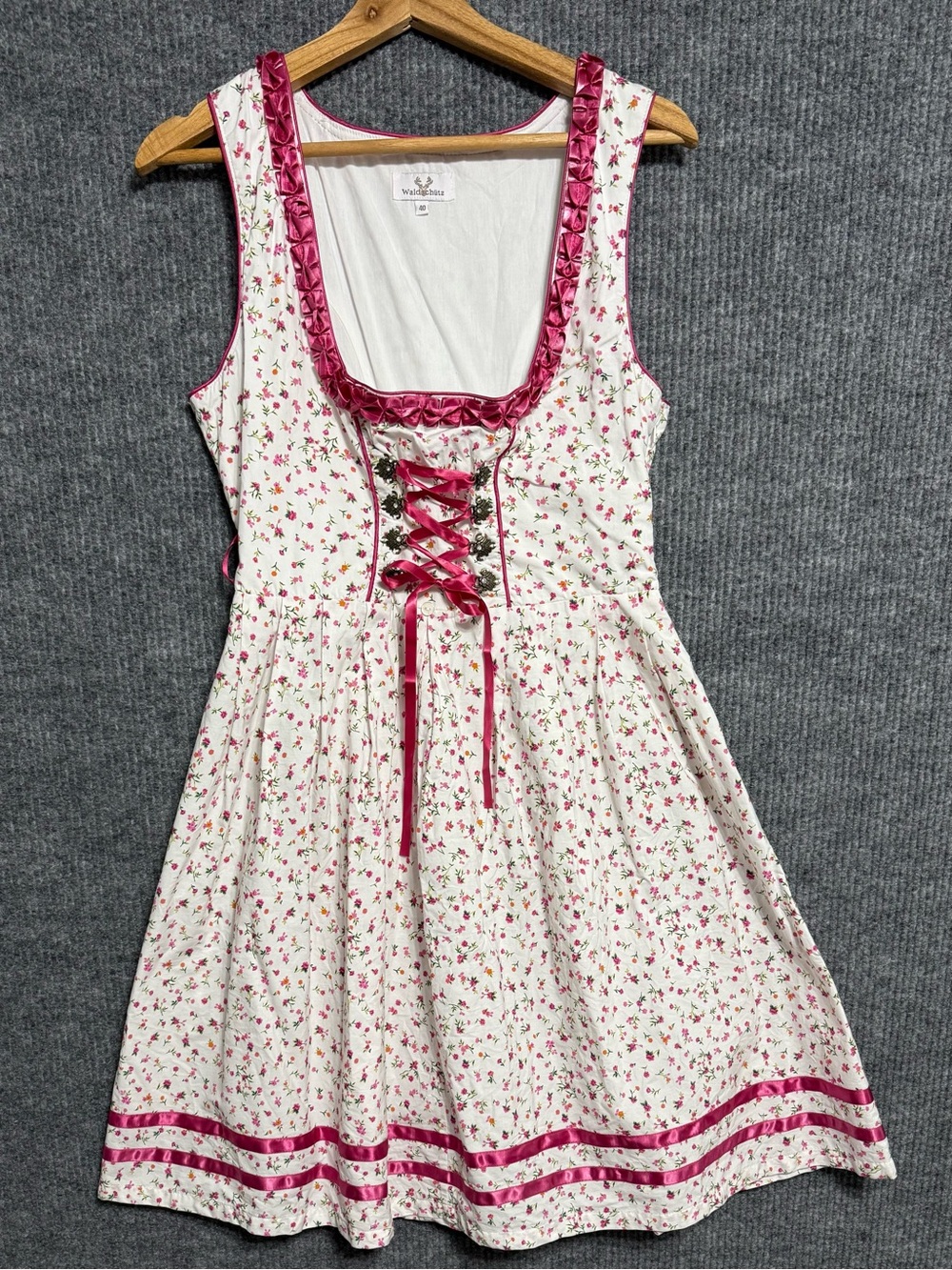 Dirndl German Oktoberfest Beer Maid Dress & Apron Size 40 Ivory Pink Floral
